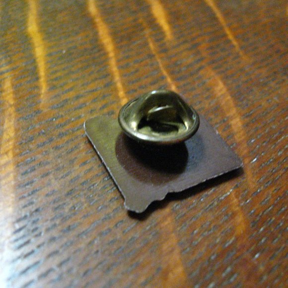 🇺🇲 Mount Rushmore Vintage Lapel Pin - Picture 4 of 4